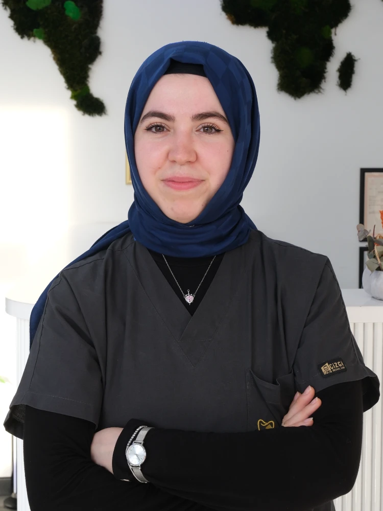 dental asistan aysenur tas 1